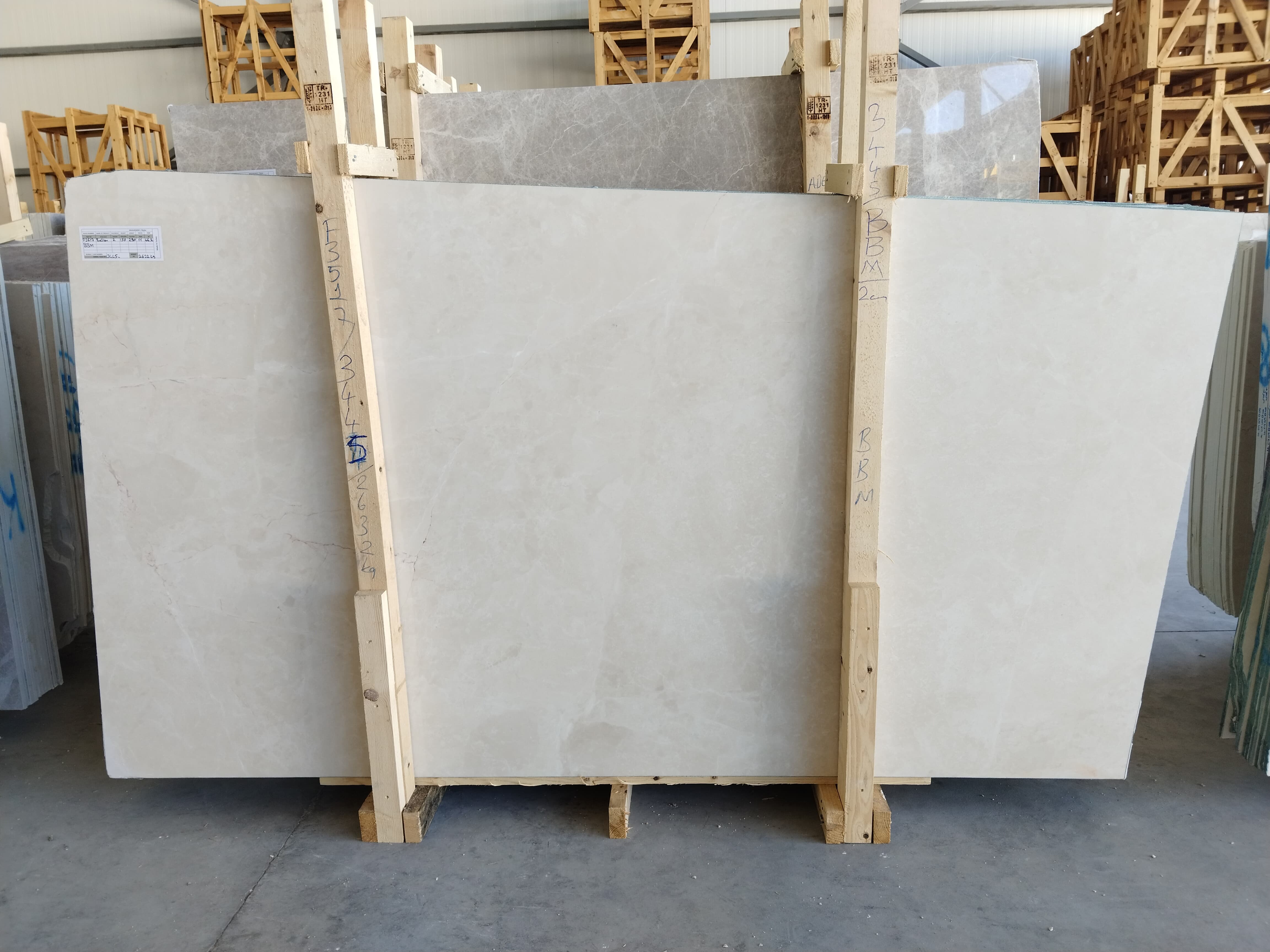 Crema Royal Beige slab bundle